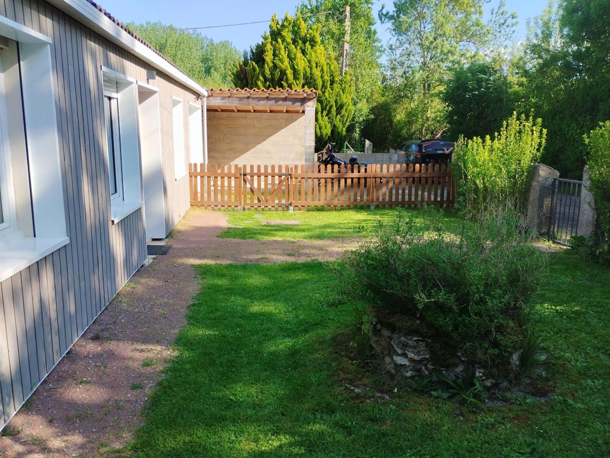 Gite Le Vieux Moulin Sansais エクステリア 写真